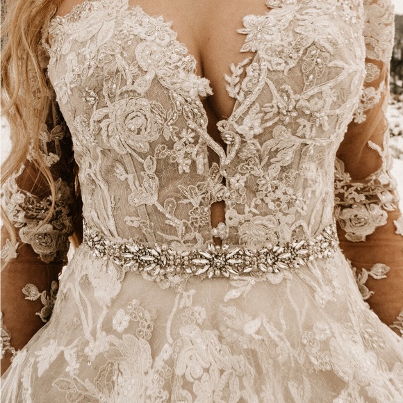 lace wedding dress with beaded belt Vintage Lace a line reception dress with Short Sleeves, V-Neck, Beaded Belt, and Tea Length Skirt